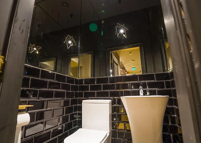 Leo Boutique - Adults Only