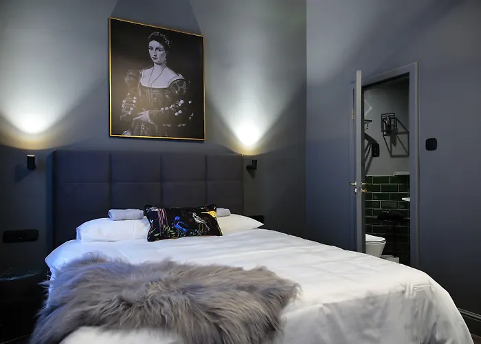 Leo Boutique - Adults Only