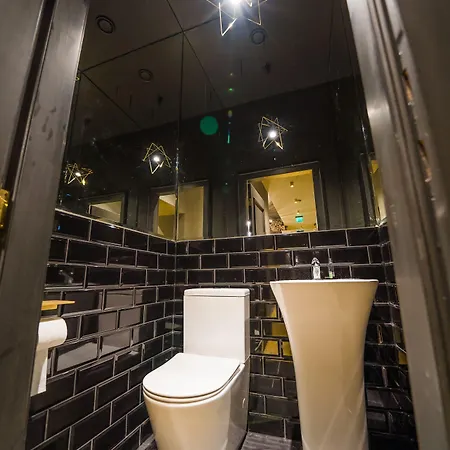 Leo Boutique - Adults Only